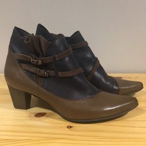 Fidji Ankle Booties 39.5 Navy Pointed Toe